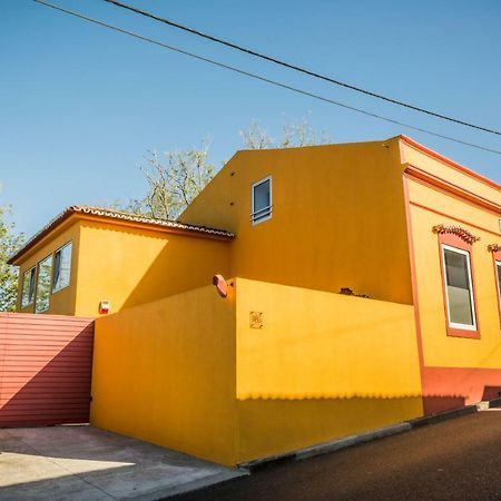 A Casa Amarela Capelas Exterior foto