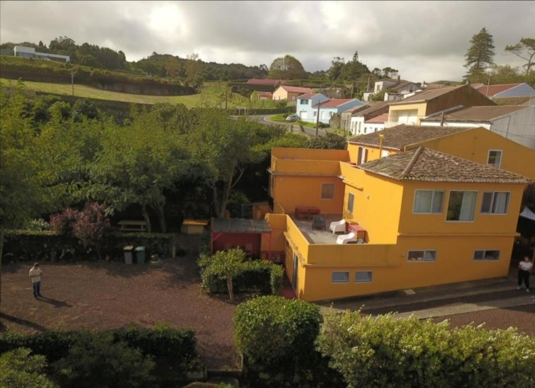 A Casa Amarela Capelas Exterior foto