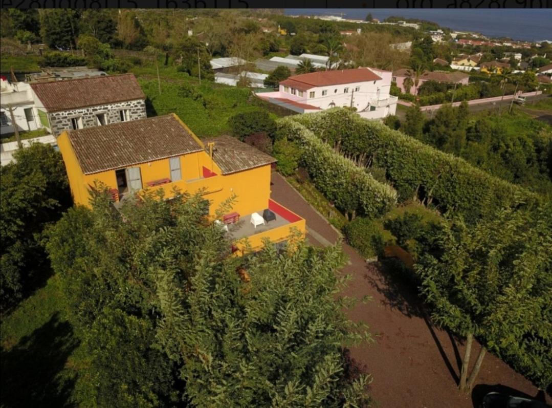 A Casa Amarela Capelas Exterior foto