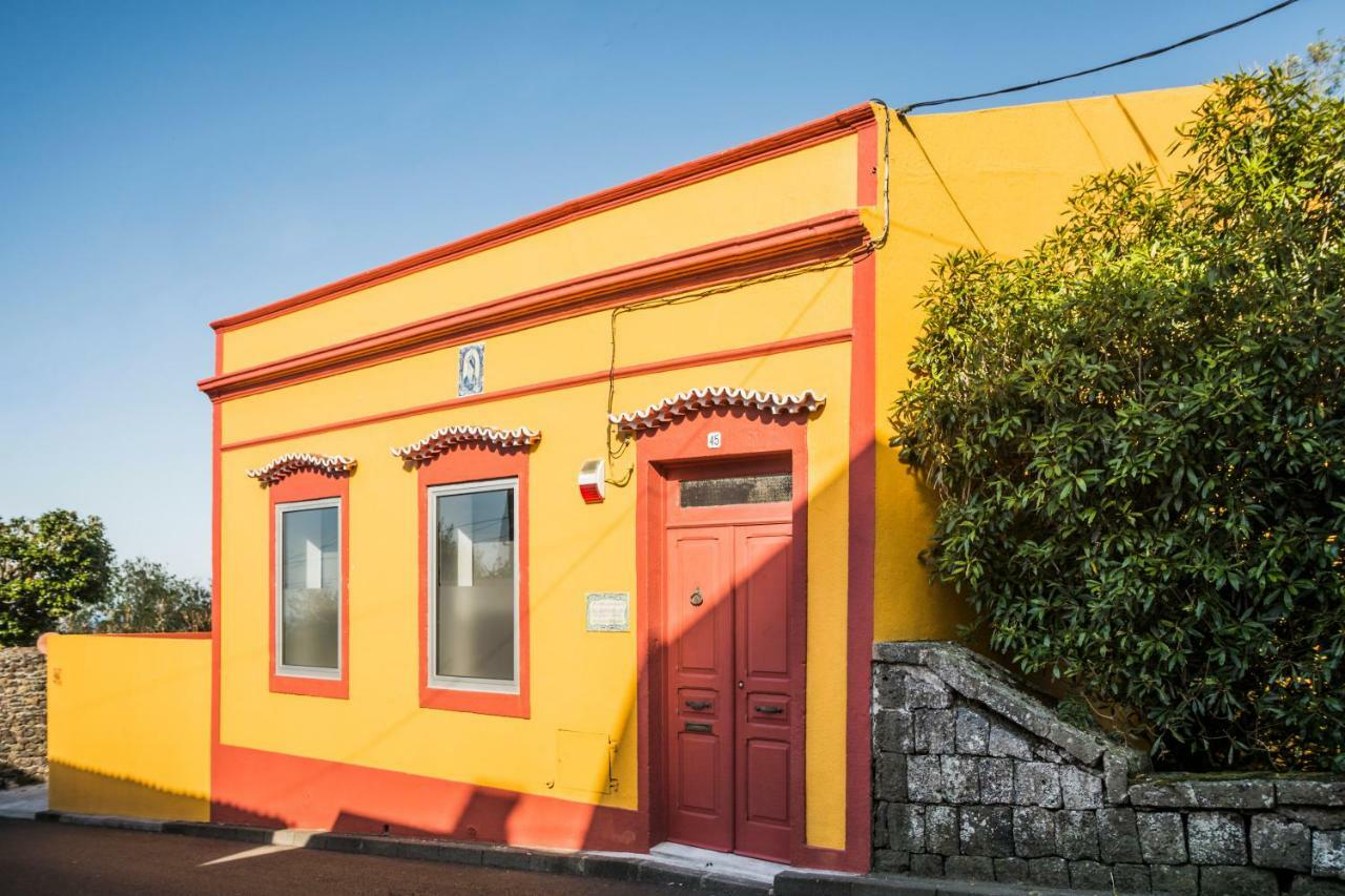 A Casa Amarela Capelas Exterior foto